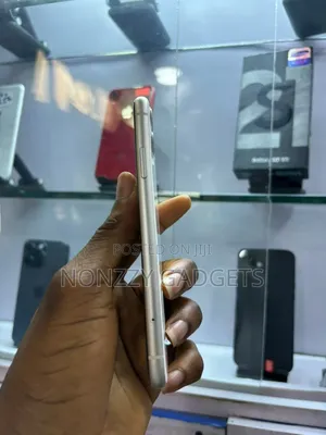 Apple iPhone 11 128 GB White