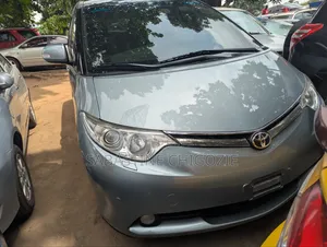 Toyota Previa 3.5 S 2011 Green