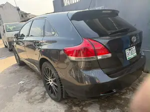Toyota Venza Limited 2010 Gray