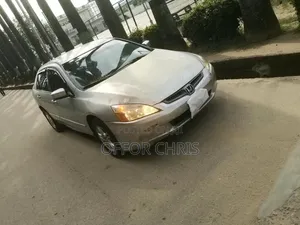 Honda Accord 2004 Silver