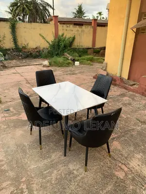 Seaters Classic Mable Table Dining Complete Set
