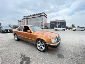 Mercedes-Benz V-Class 1995 Gold