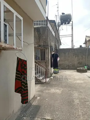 4bdrm Block of Flats in Aguda / Surulere for sale
