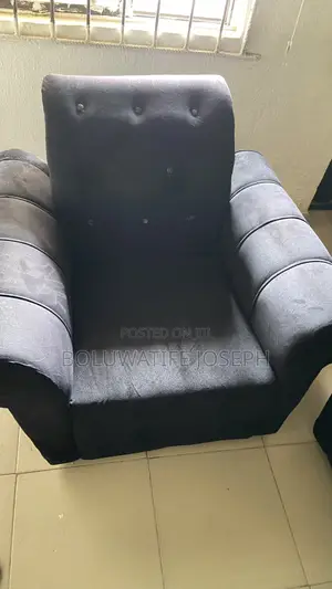 Comfortable Quality Chair for Sale – Excellent Condition