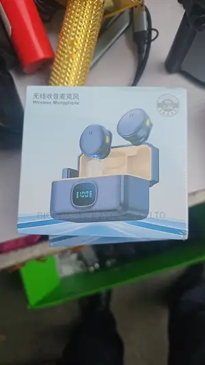 Q8 Noise Cancellation Wireless Lavalier Magnetic Button Microphone