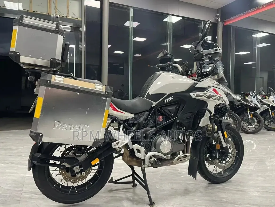 Benelli 502C 2019 White