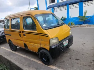 Suzuki APV Minibus 2004 Yellow