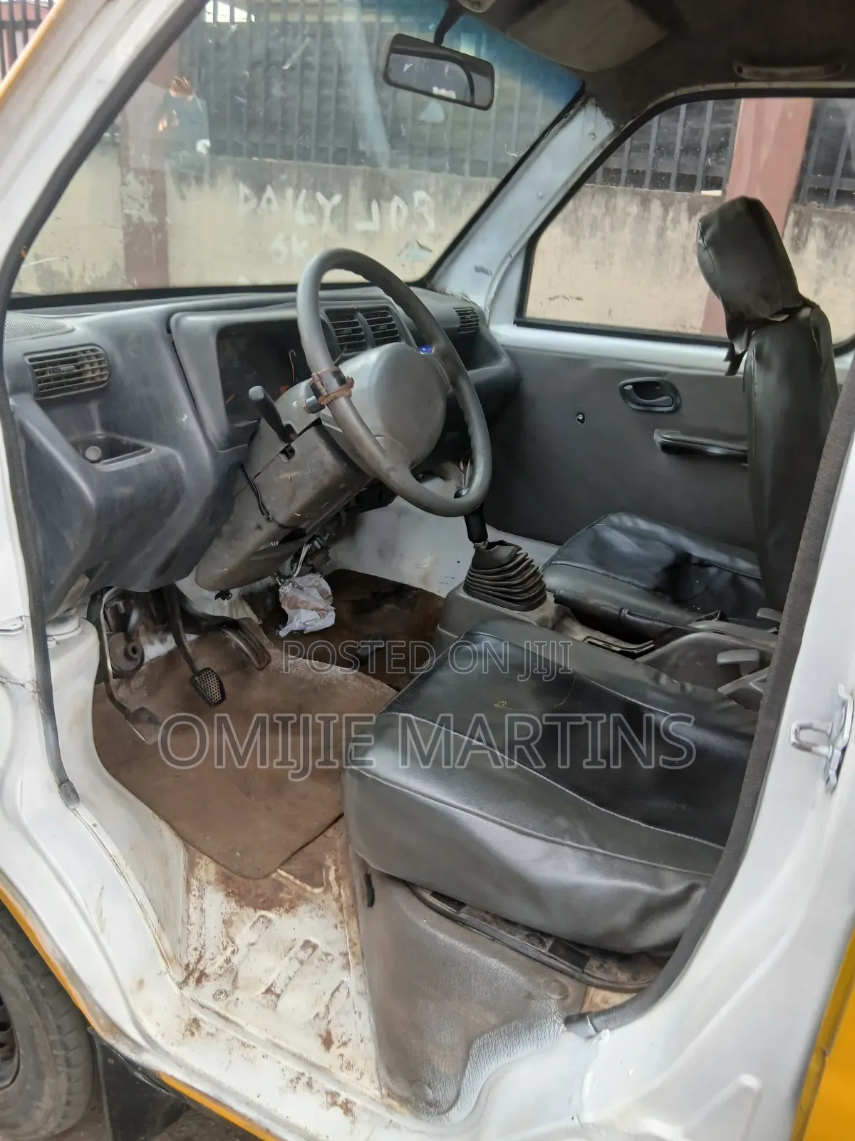 Suzuki APV Minibus 2004 Yellow