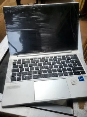 Laptop HP EliteBook 830 G8 16GB Intel Core i7 SSD 256GB