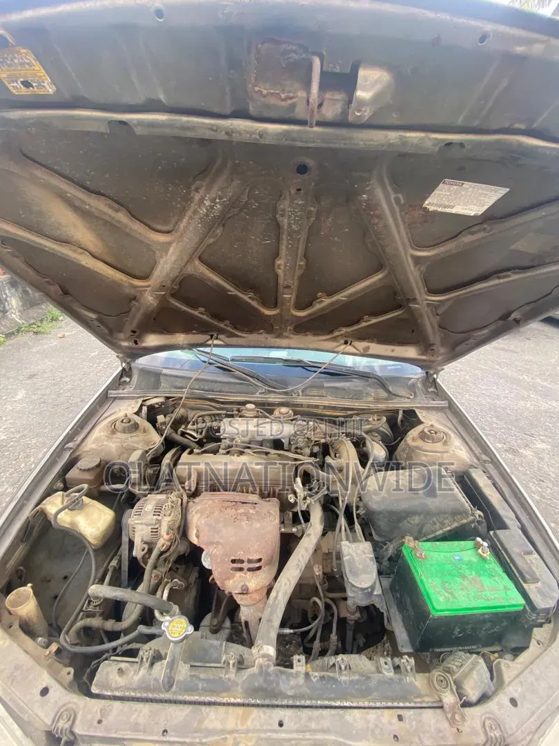 Toyota Camry 2000 Gray