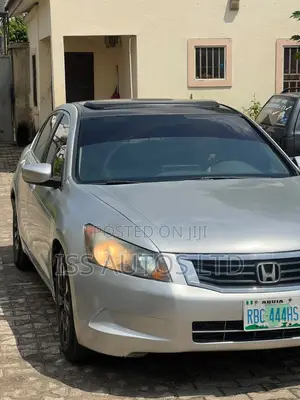 Honda Accord 2009 Silver
