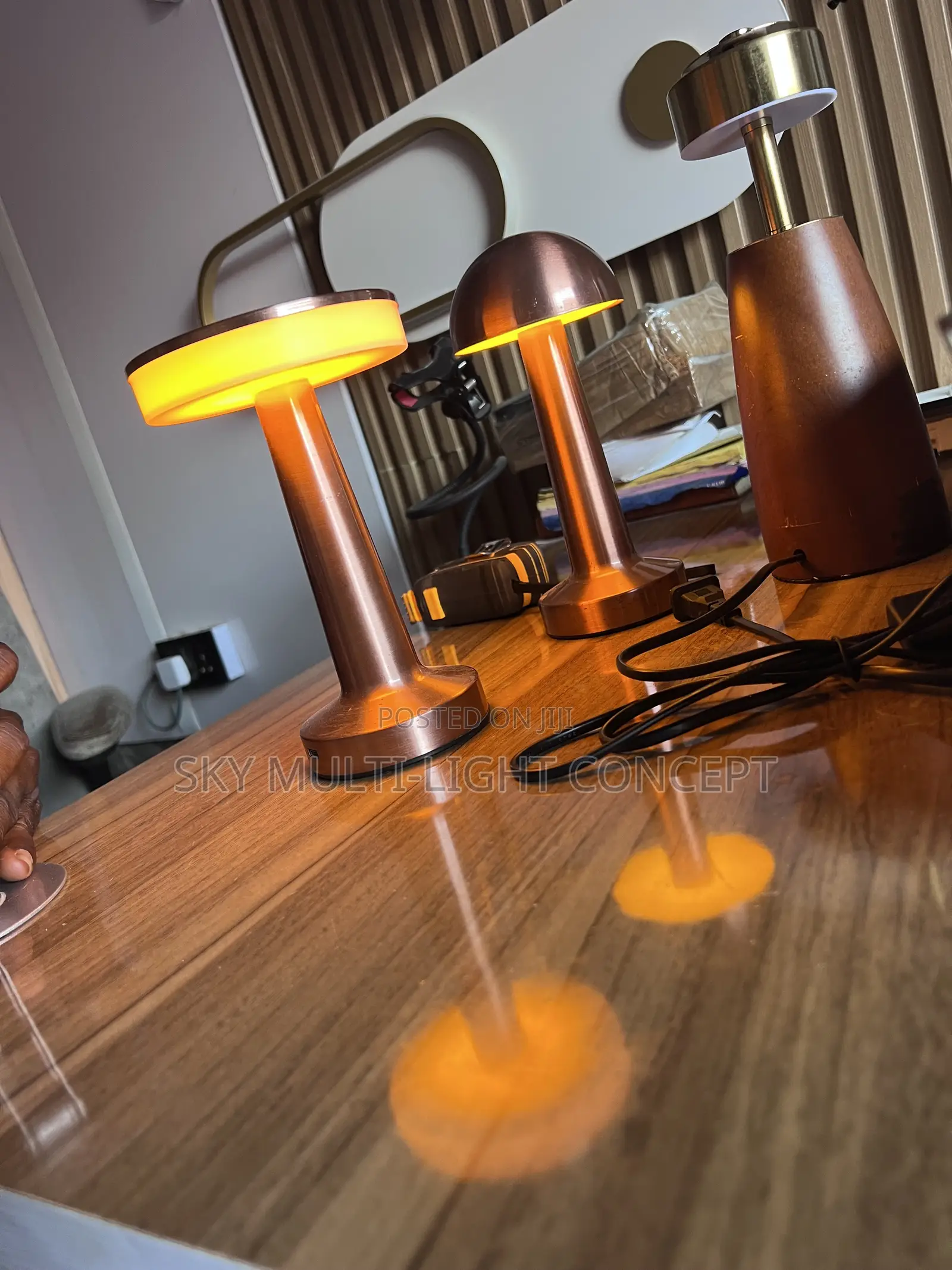 Metal Touch Desktop Decorative Rechargeable Lamp