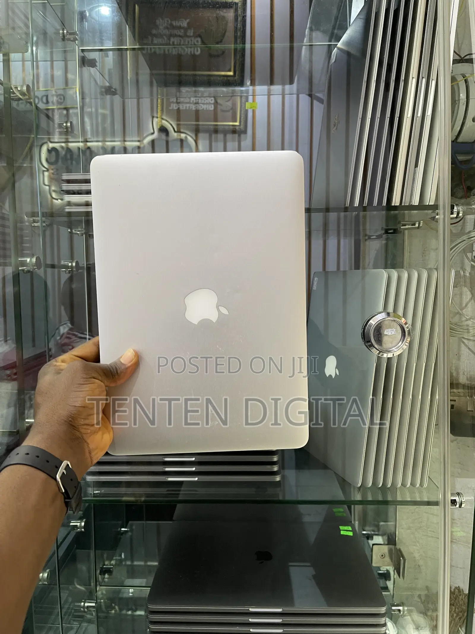 Laptop Apple MacBook Pro 2015 8GB Intel Core i5 SSD 256GB