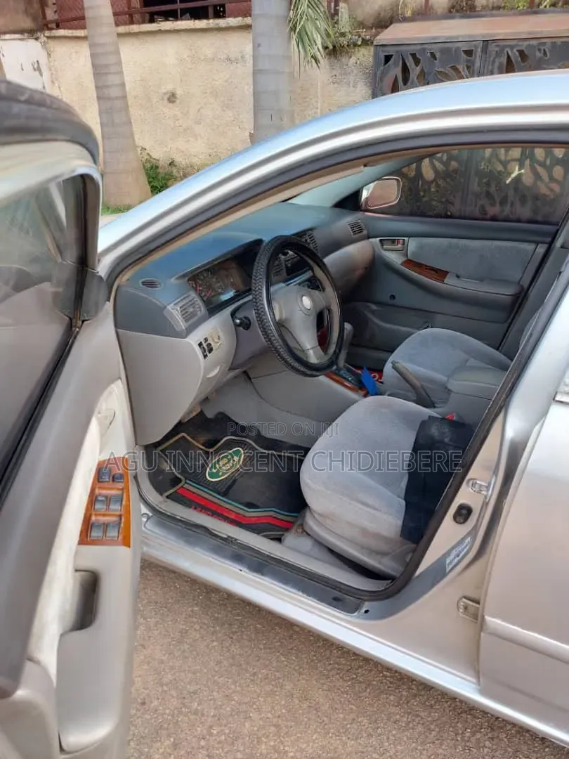 Toyota Corolla 2004 Silver