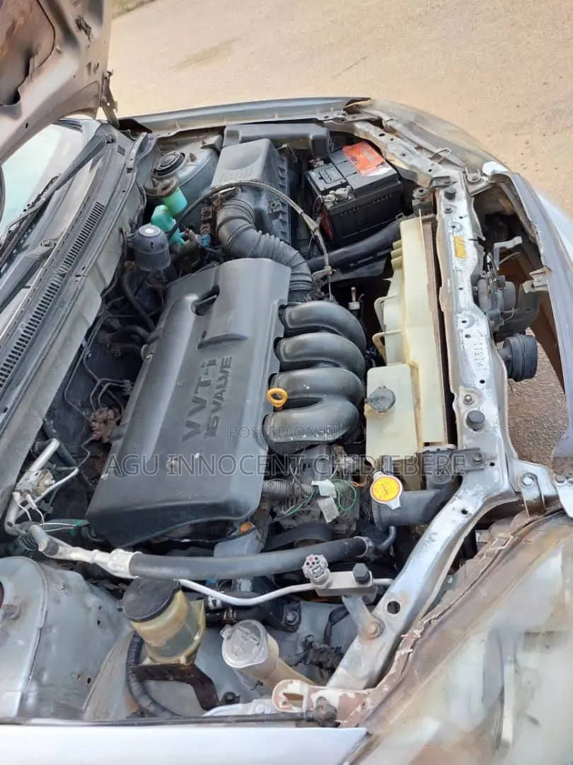 Toyota Corolla 2004 Silver