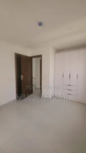 5bdrm Apartment in Twin Lake Estate, Chevron for rent