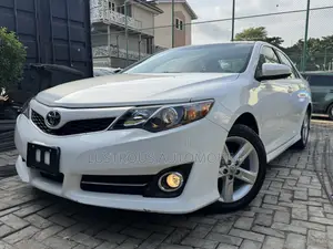 Toyota Camry SE Limited Edition 4dr Sedan (2.5L 4cyl 6A) 2012 White