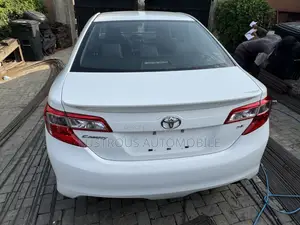 Toyota Camry SE Limited Edition 4dr Sedan (2.5L 4cyl 6A) 2012 White