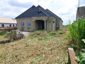 4bdrm Bungalow in Olufuwape Town, Ojodu for sale