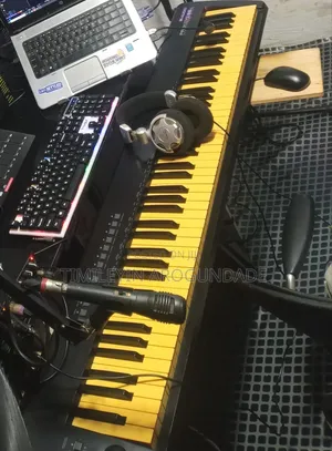 M-Audio Pro Keys 88 Semi Weighted Performance Piano