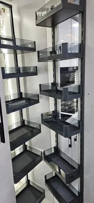 Built-in Glaze Pantry Rack Storage