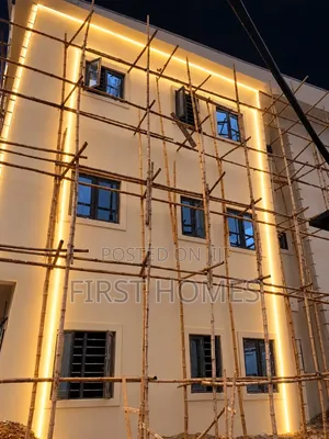 3bdrm Block of Flats in Oke-Afa Area for rent