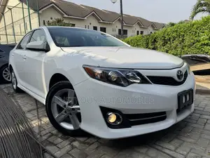 Toyota Camry SE Limited Edition 4dr Sedan (2.5L 4cyl 6A) 2012 White