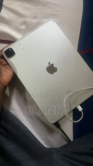Apple iPad Pro 11 (2020) 128 GB Gray