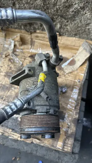 Nissan Pathfinder a/C Compressor 2005 Model