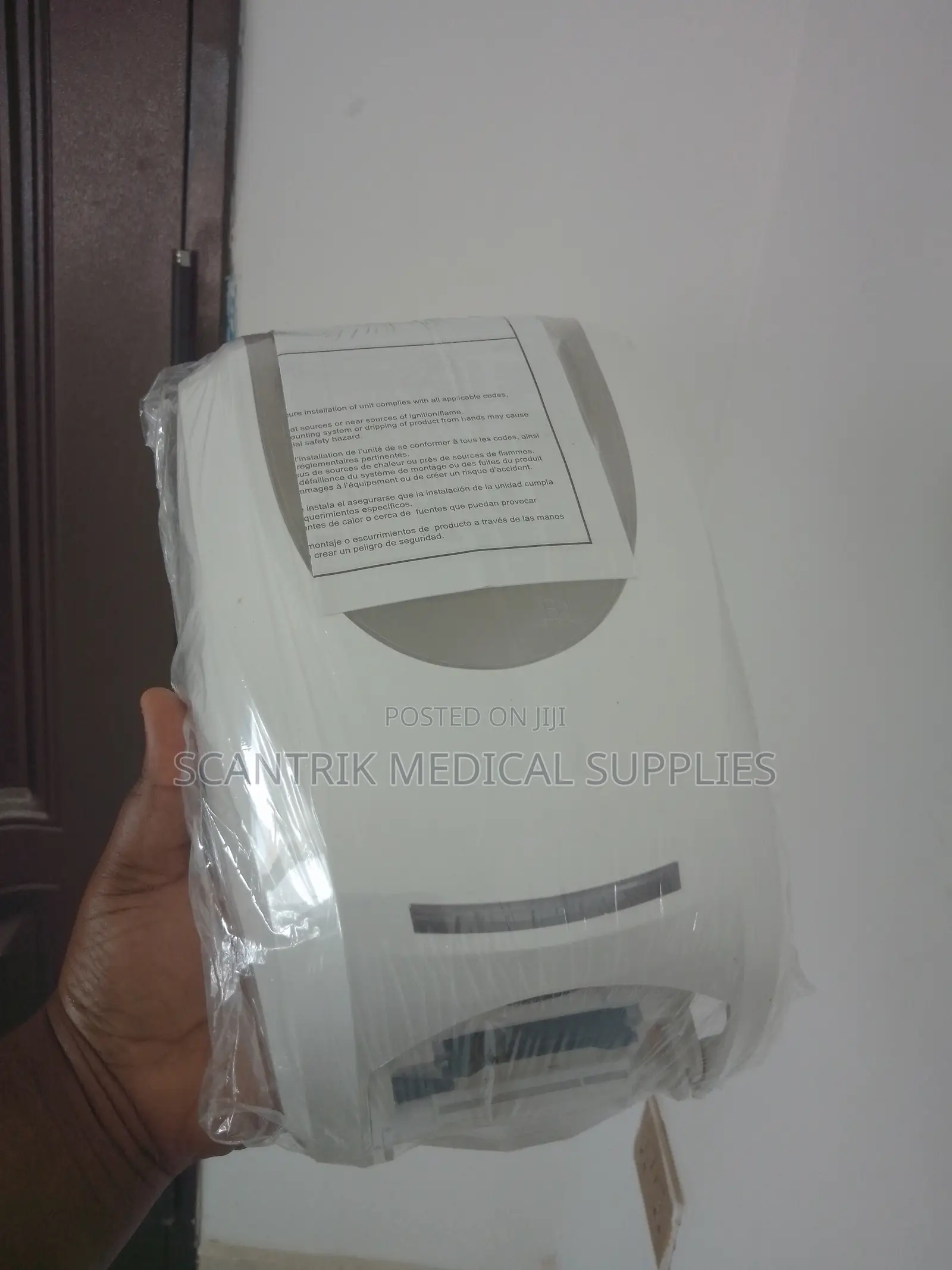 Automatic Sanitizer Dispenser for Clinics and Laboratories