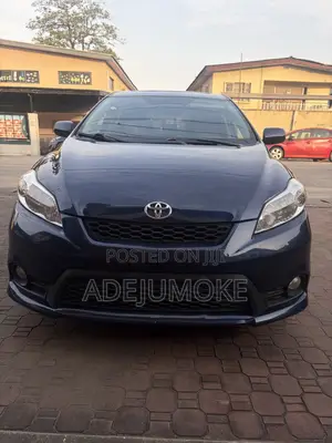 Toyota Matrix L Hatchback FWD (1.8L 4cyl 5M) 2012 Blue