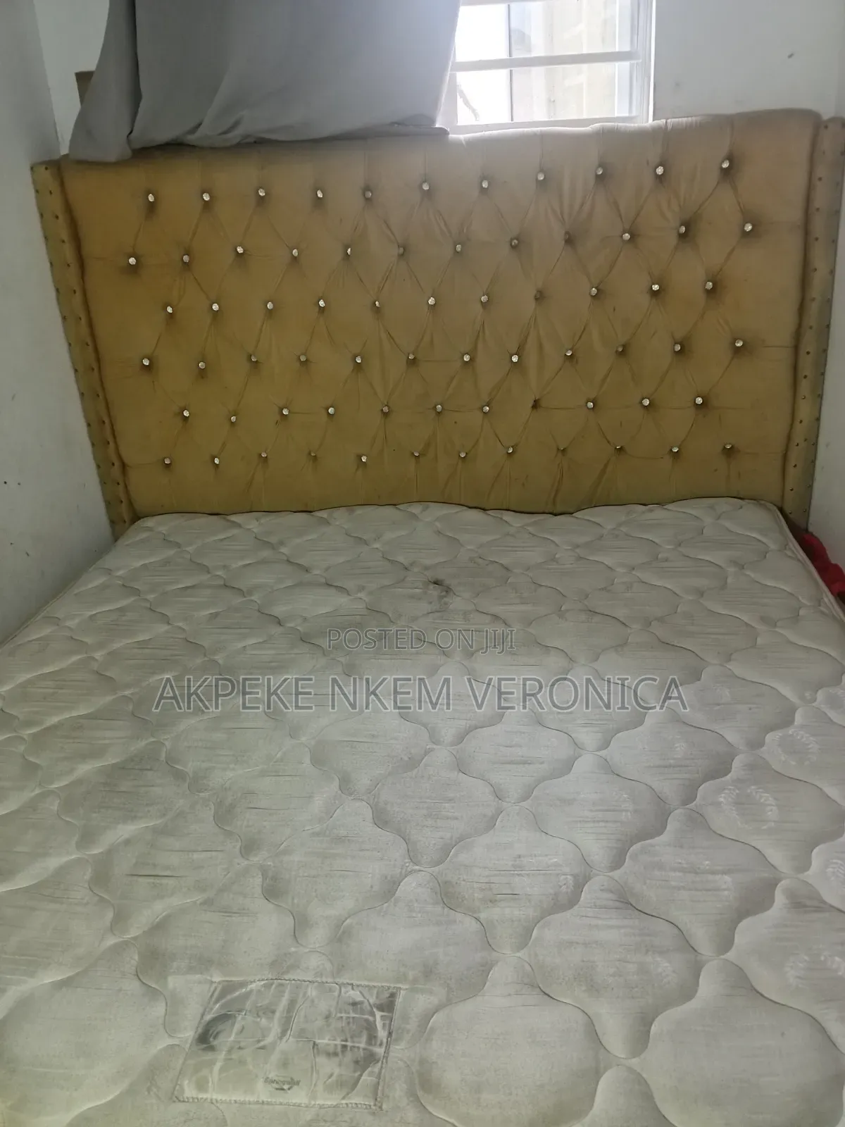 Bedframe and Bed