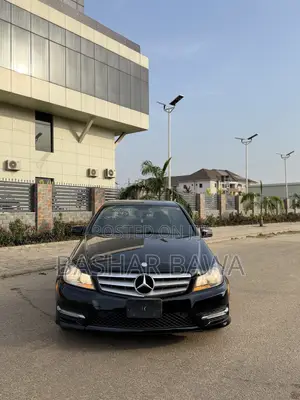 Mercedes-Benz C300 Sport 4Matic Sedan AWD (3.0L 6cyl 7A) 2012 Black
