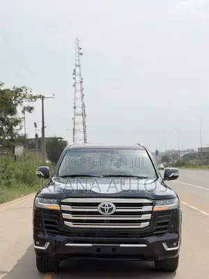 Toyota Land Cruiser 4.5 V8 VXR 2021 Black