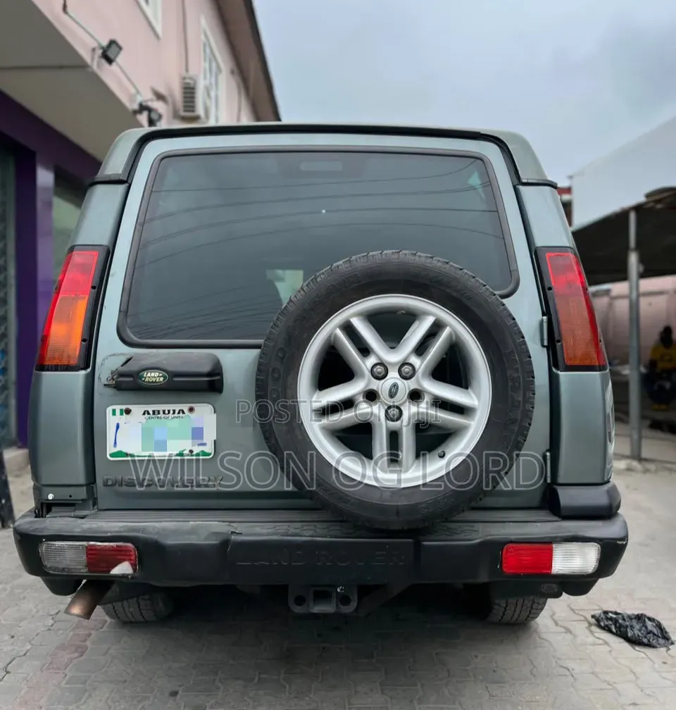 Land Rover Discovery 2004 Black