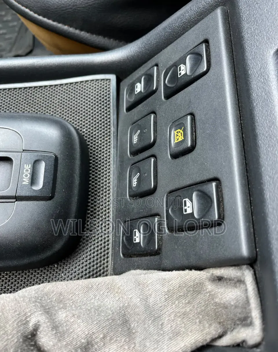 Land Rover Discovery 2004 Black