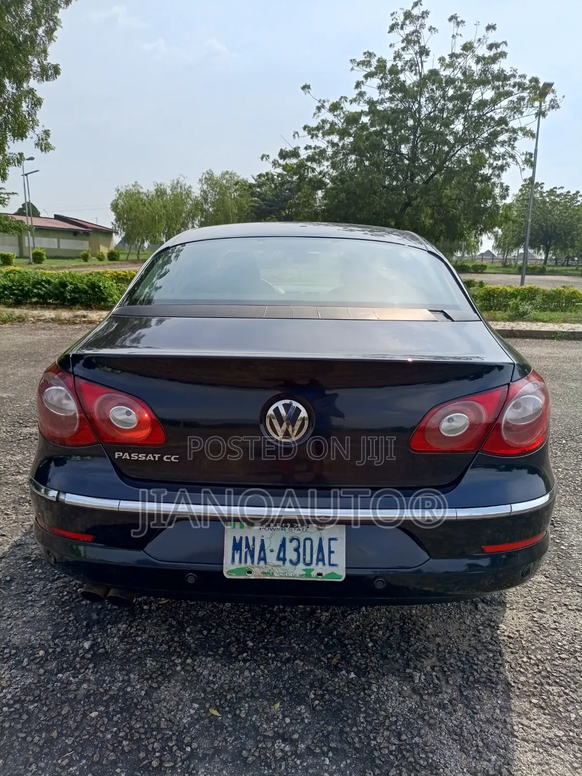 Volkswagen Passat 2012 Black