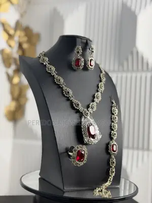 Ruby Red & Antique Gold Statement Jewelry Set