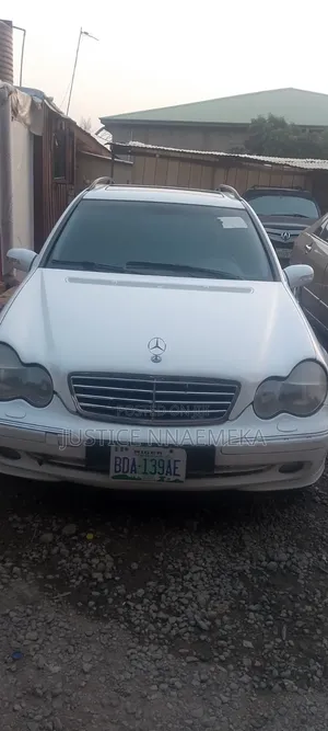 Mercedes-Benz 200 2007 White