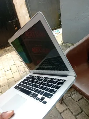 New Laptop Apple MacBook Air 2017 8GB Intel Core i5 SSD 256GB