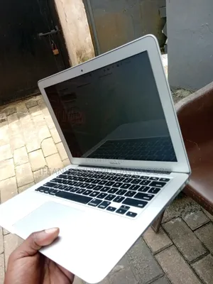 New Laptop Apple MacBook Air 2017 8GB Intel Core i5 SSD 256GB