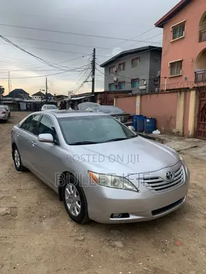Toyota Camry XLE V6 4dr Sedan (3.5L 6cyl 6AM) 2009 Silver