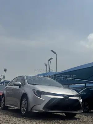Toyota Corolla LE 2020 Silver