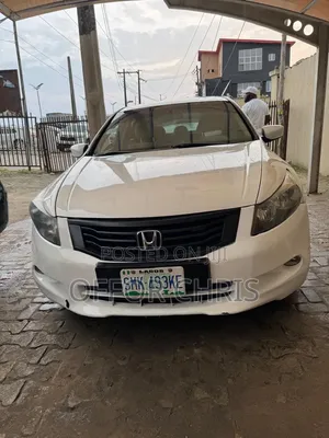 Honda Accord 2010 White