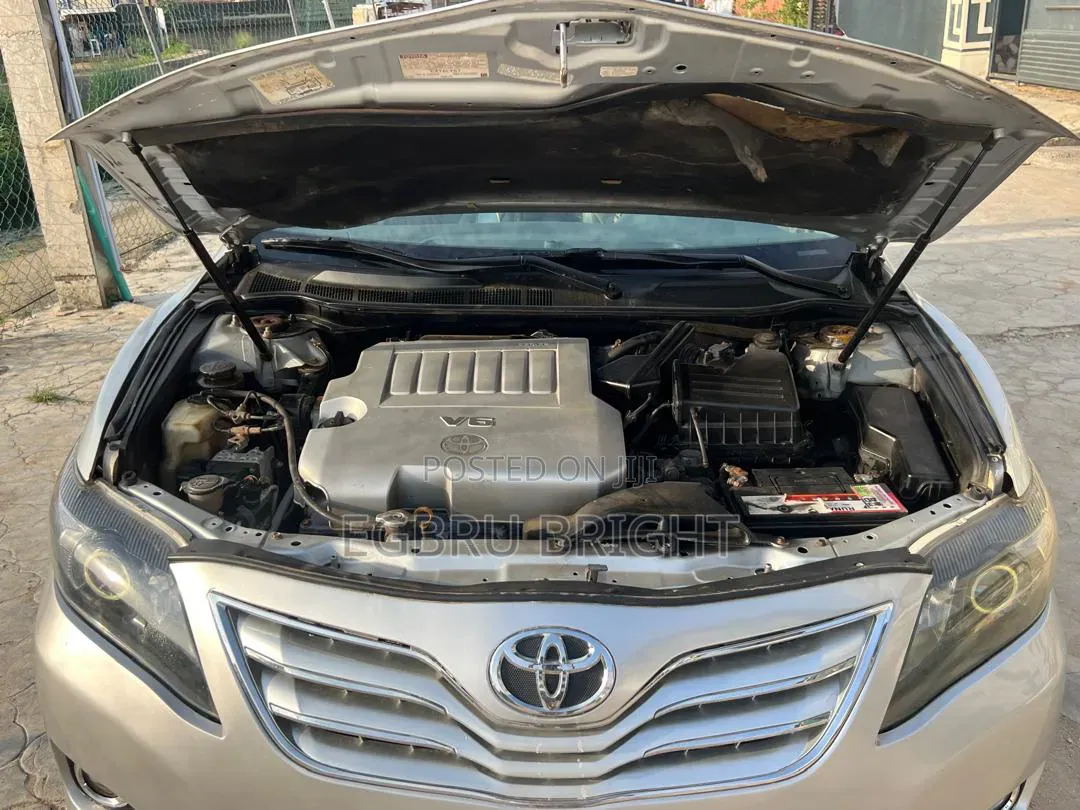 Toyota Camry 2008 Silver
