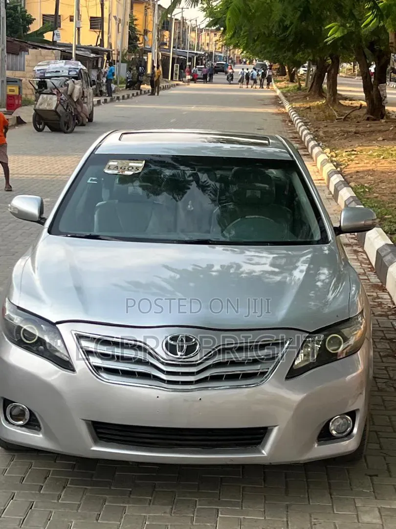 Toyota Camry 2008 Silver