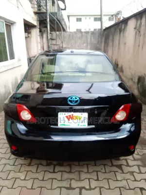 Toyota Corolla LE 4dr Sedan (1.8L 4cyl 4A) 2010 Black