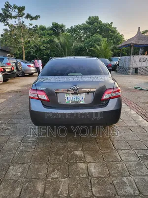 Toyota Camry 2011 Gray
