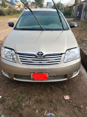 Toyota Corolla Sedan 2003 Gold