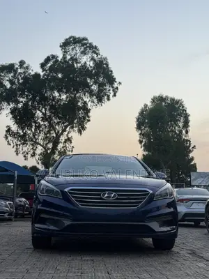 Hyundai Sonata Base Sedan FWD (2.4L 4cyl 6A) 2016 Blue